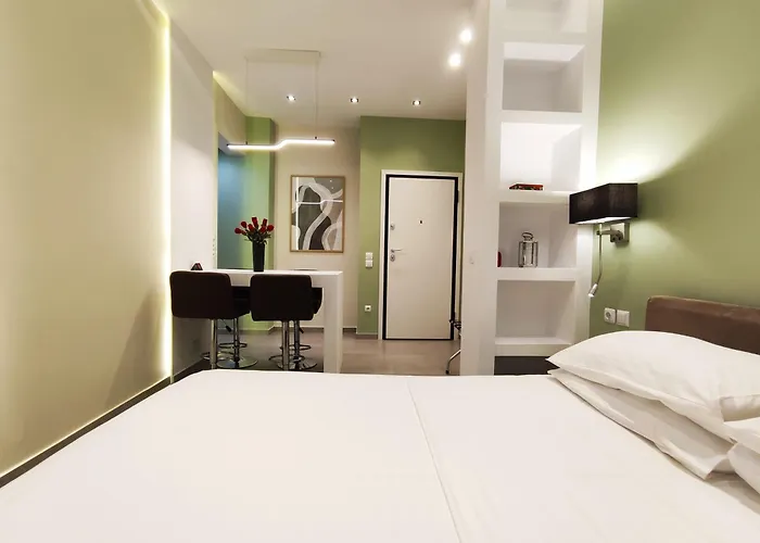 Athens Stay 35